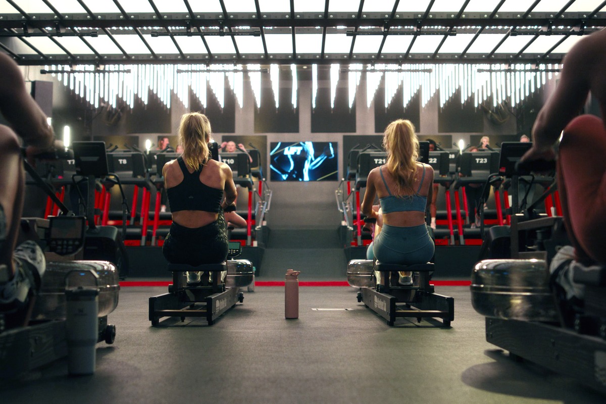 Angela Norris and Ainsley Norris at the gym on Landman